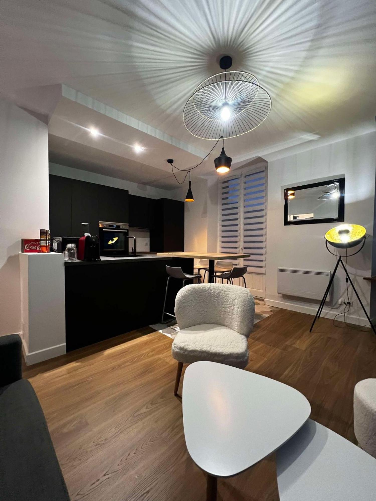 Appartement Le Flamboyant - Wifi - Central - Cosy Aix-les-Bains Zewnętrze zdjęcie